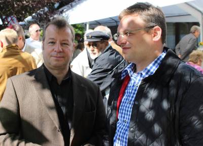 
Im Gesprch mit Bezirksbrgermeister Frank Balzer, mit dem ich mich als Fraktionsvorsitzender stets eng abstimme.